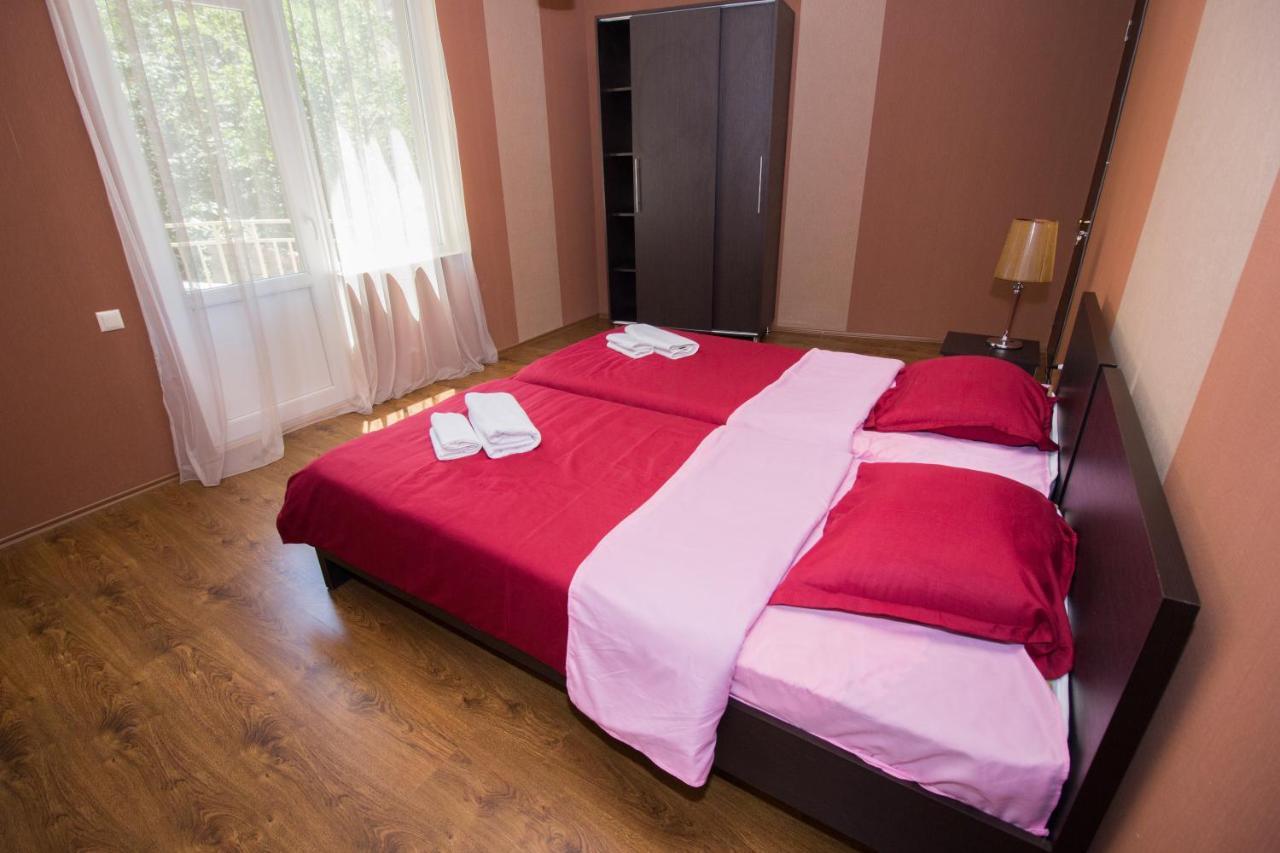 Hotel Tbili House à Tbilissi Extérieur photo