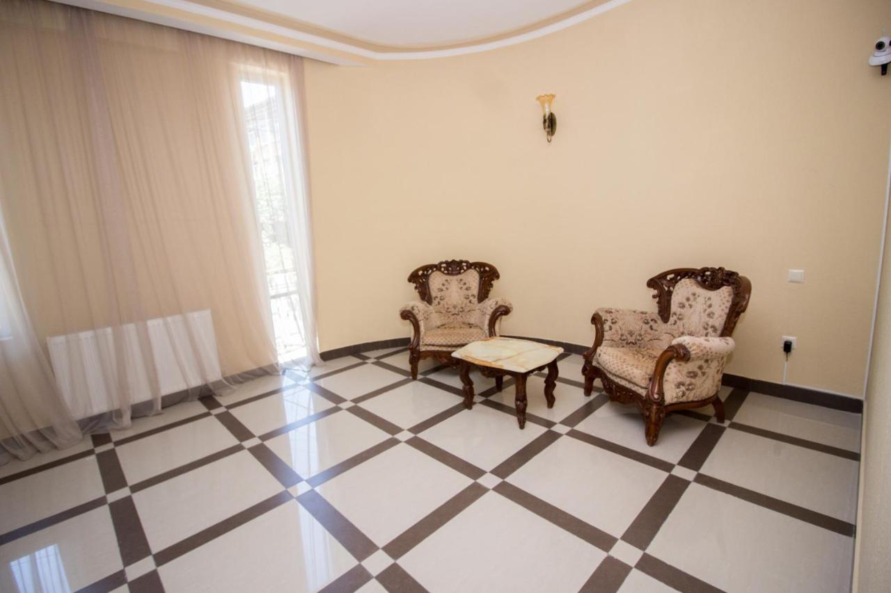 Hotel Tbili House à Tbilissi Extérieur photo